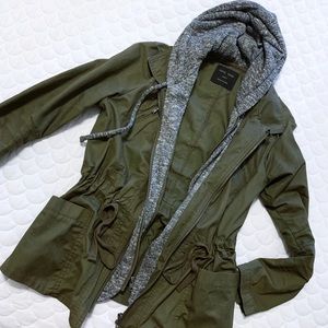 Love Tree Light Jacket with Hood